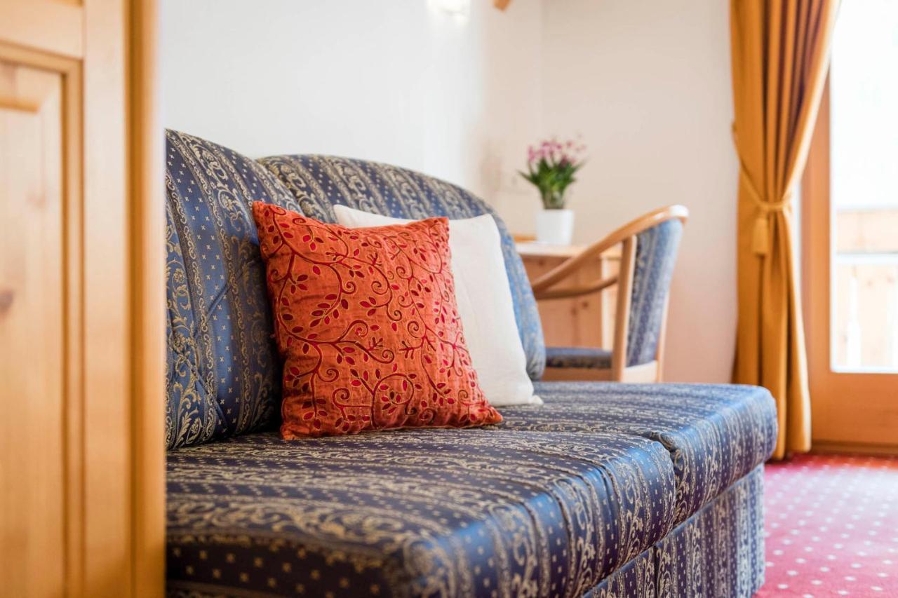 B&B Hotel Alpenrose Rooms & Apartments Вальес Экстерьер фото